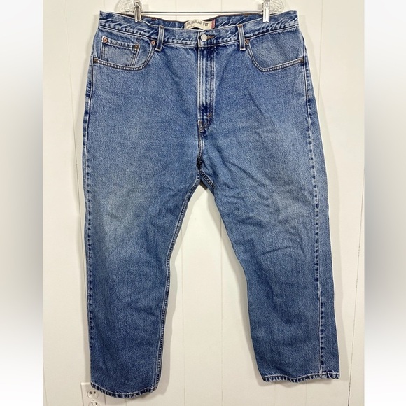 Vintage Levis 505 Jeans Mens 42x30 Blue Regular Fit Straight Light Wash Denim - Picture 1 of 11